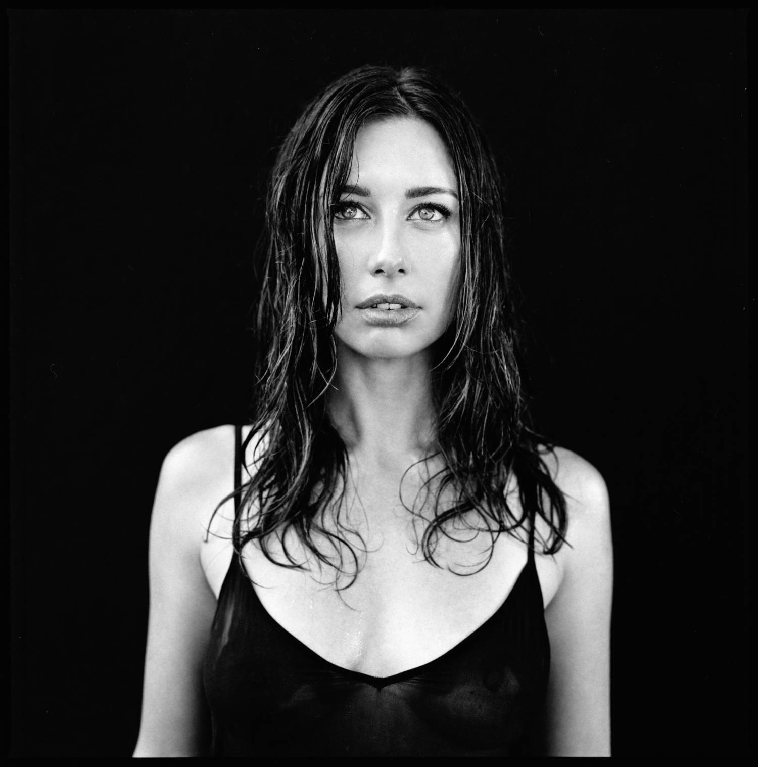 Lera Lynn premieres video for "Dark Horse" tonight and starts Europe tour next Friday